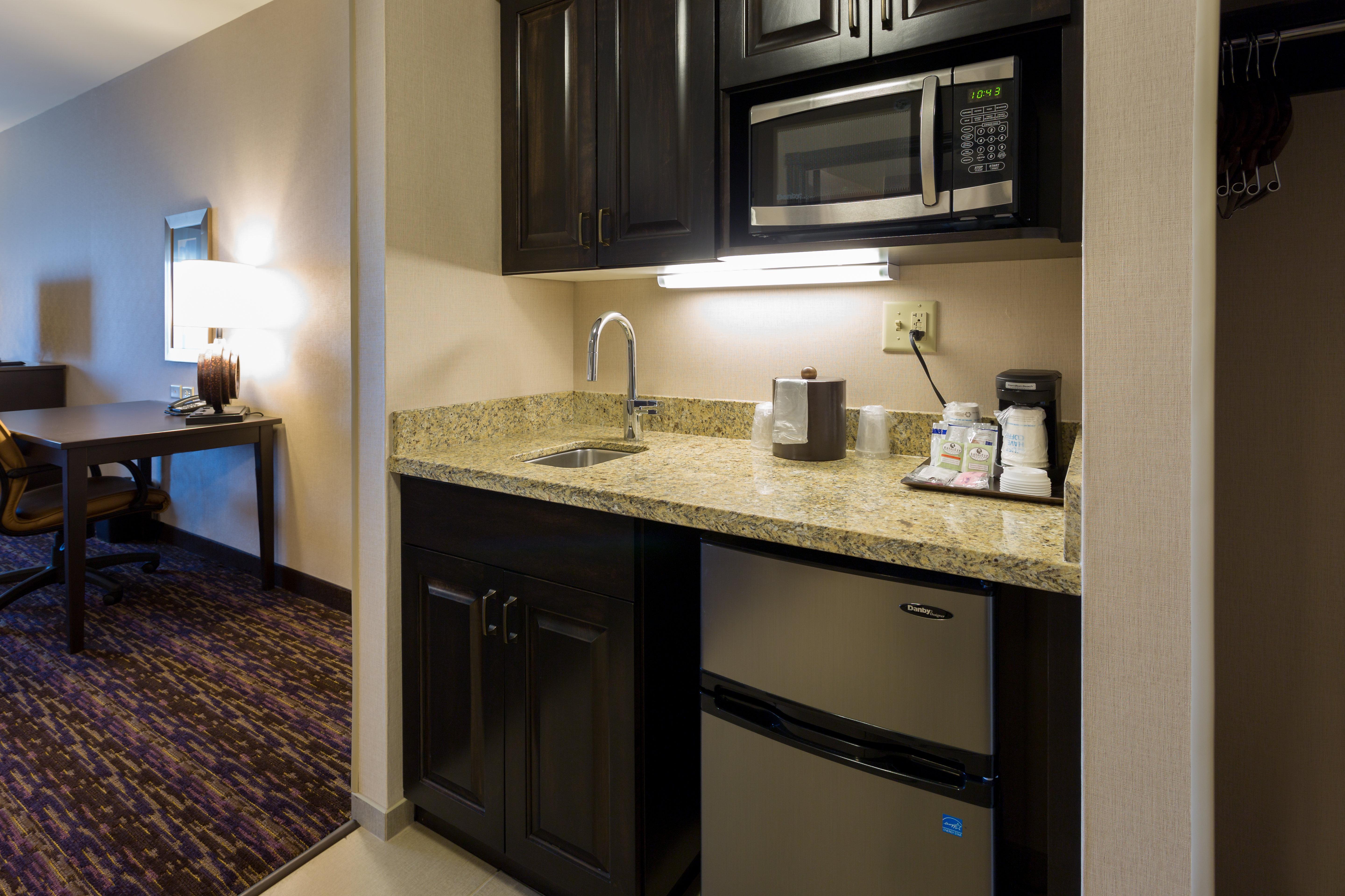 Holiday Inn Express Hotel & Suites Billings By Ihg Exterior photo