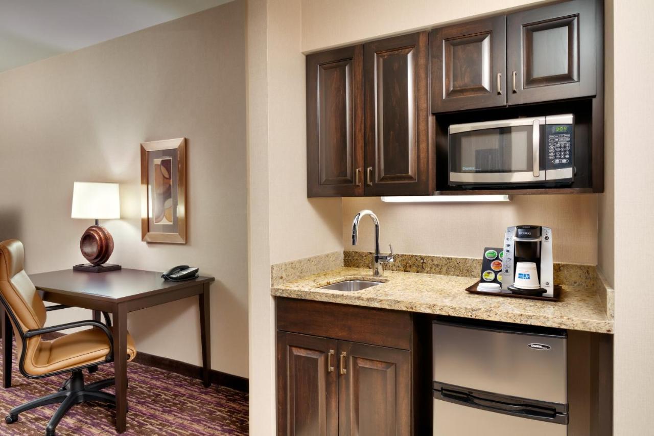 Holiday Inn Express Hotel & Suites Billings By Ihg Exterior photo