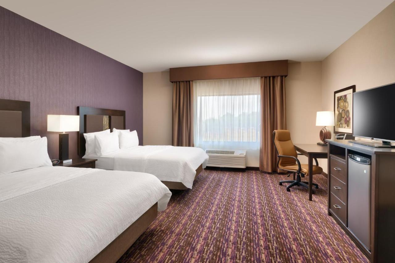 Holiday Inn Express Hotel & Suites Billings By Ihg Exterior photo