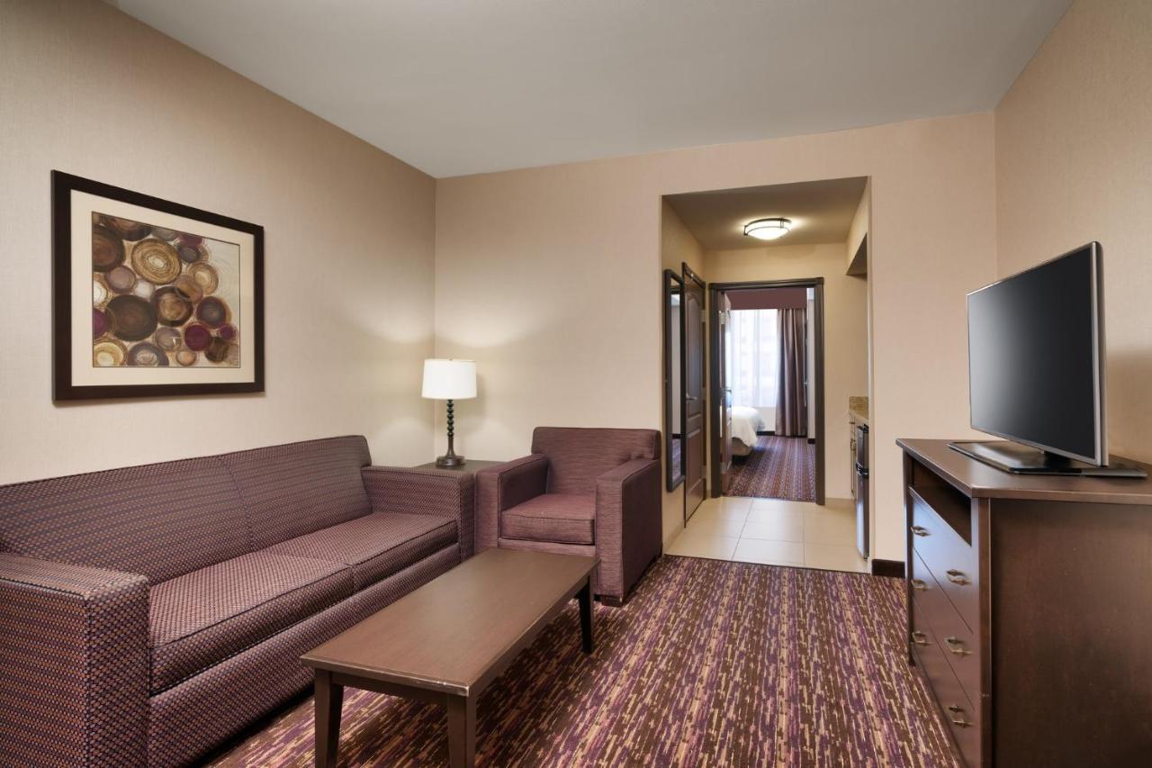 Holiday Inn Express Hotel & Suites Billings By Ihg Exterior photo