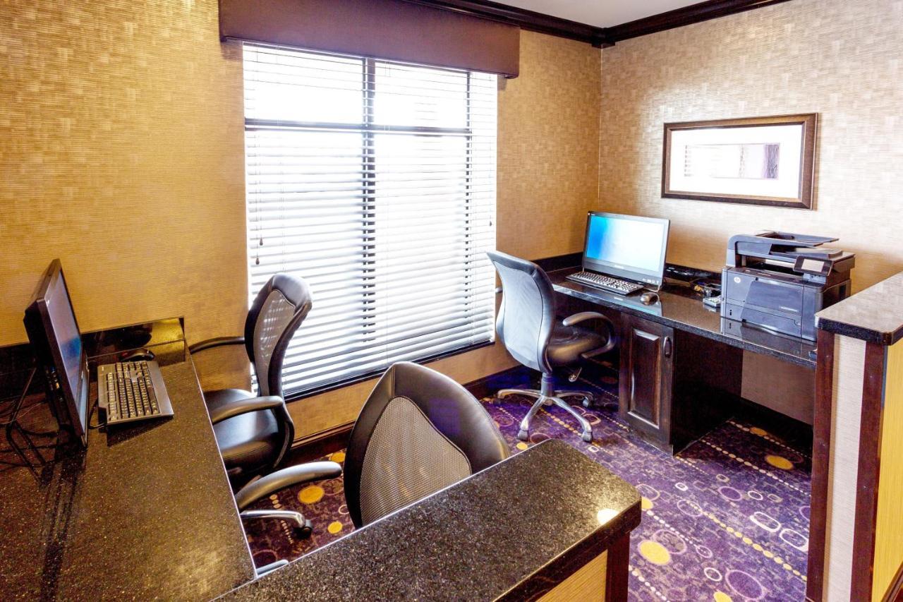 Holiday Inn Express Hotel & Suites Billings By Ihg Exterior photo