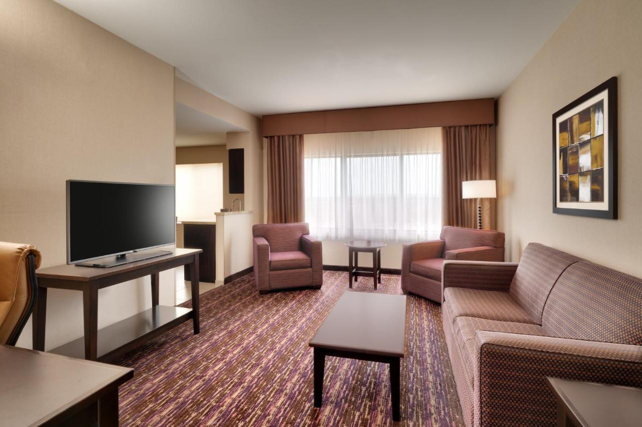 Holiday Inn Express Hotel & Suites Billings By Ihg Exterior photo