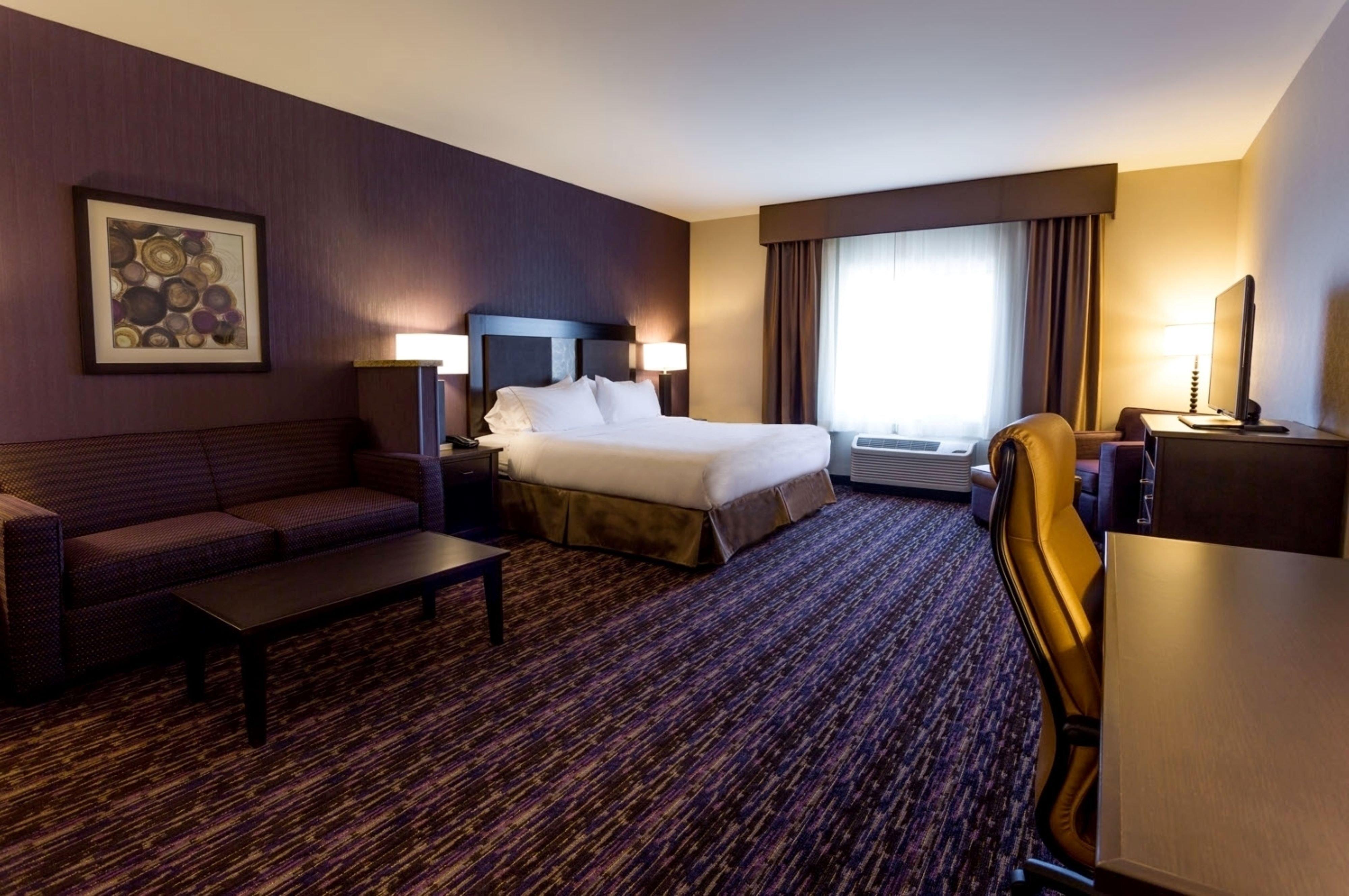 Holiday Inn Express Hotel & Suites Billings By Ihg Exterior photo
