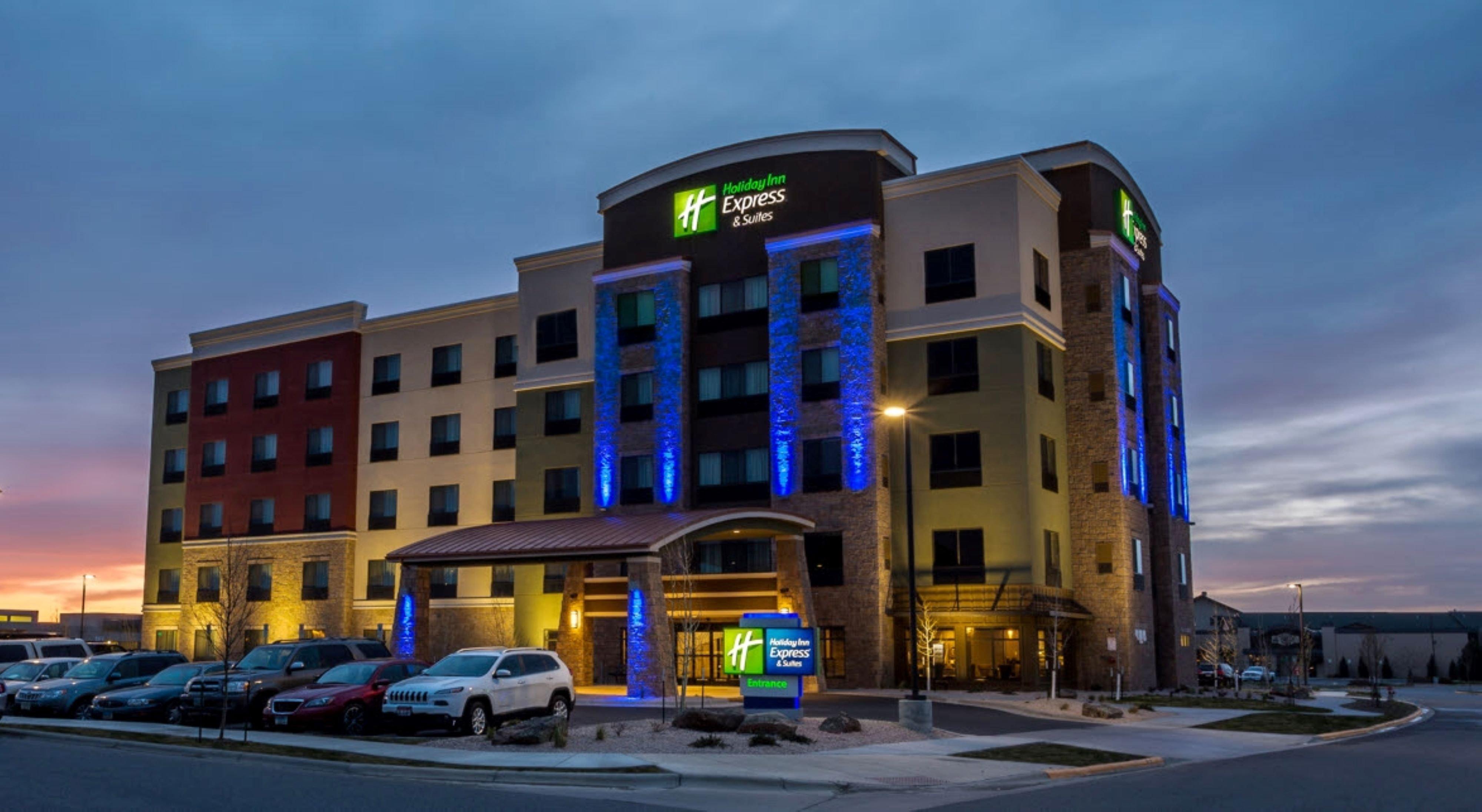 Holiday Inn Express Hotel & Suites Billings By Ihg Exterior photo